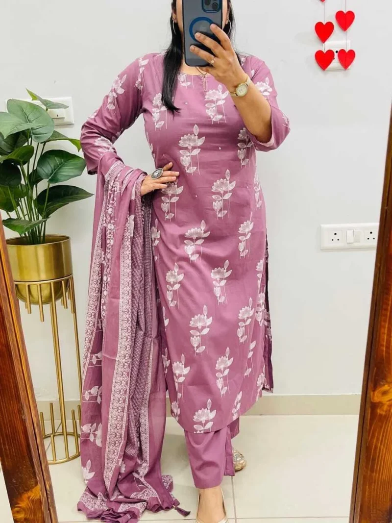 Vanya Lifestyle Women's Onion Pink Floral Printed Kurta Pant Dupatta Set
